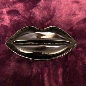 Black Lip Purse